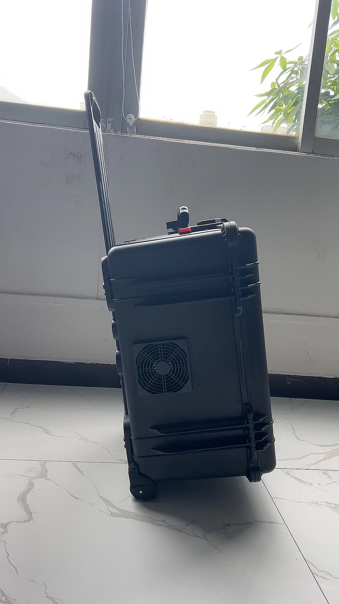 迁安手拉箱型移动通信干扰器